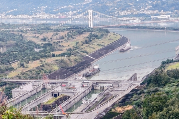 两坝一峡臻享全域游里的三峡大坝有哪些景点，停留多久