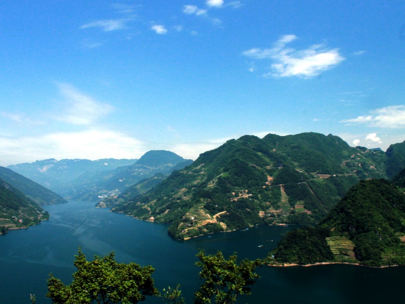 宜昌两坝一峡+车进三峡人家+清江画廊三日游跟团游行程
