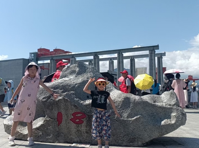 宜昌周边一日游，宜昌本地人才玩的旅游景点<三峡大坝+三峡人家>图1