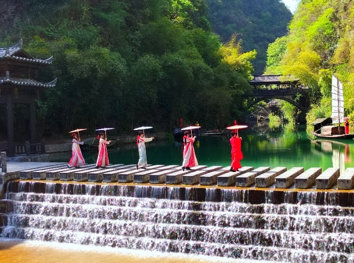 大坝升船机+两坝一峡三峡人家线+清江画廊高品质豪华经典三日游图3