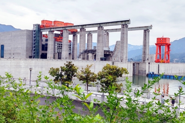2025年十一黄金周宜昌核心景区介绍，宜昌一日游跟团产品推荐，宜昌一日游预定电话