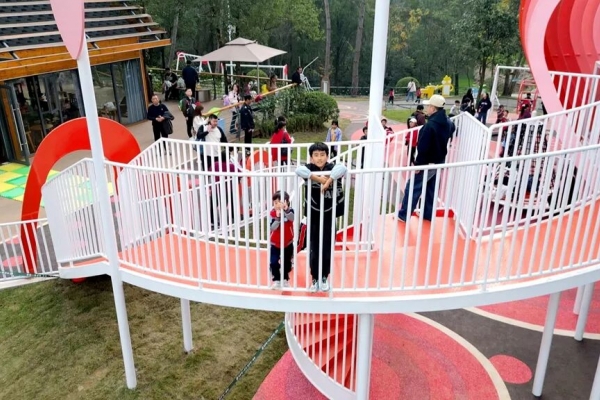 宜昌周末带娃好去处，超大玫瑰打卡点+趣味设施超吸睛