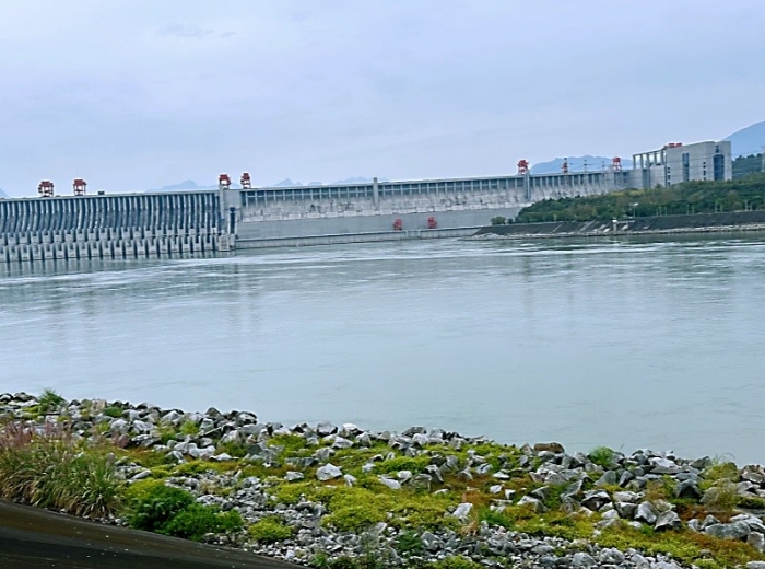 三峡大坝：一坝锁长江，千里阅雄奇图4