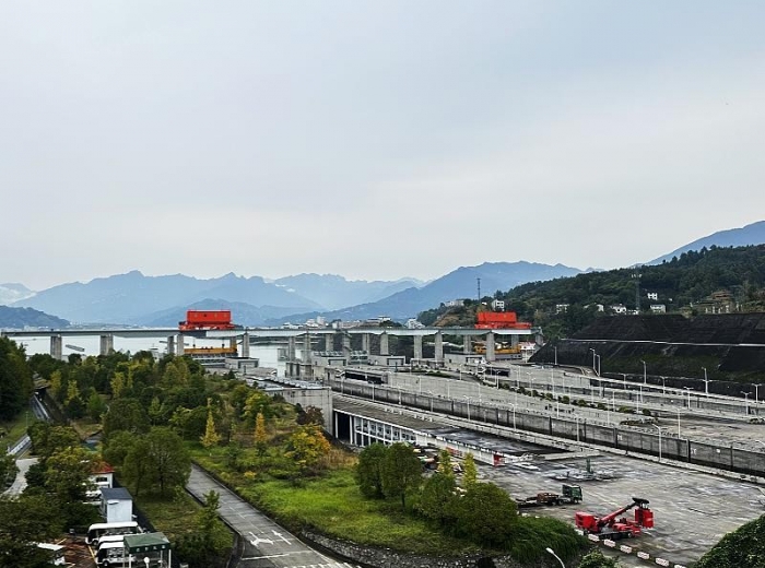 宜昌+交运两坝一峡游船一日游精品VIP团图2