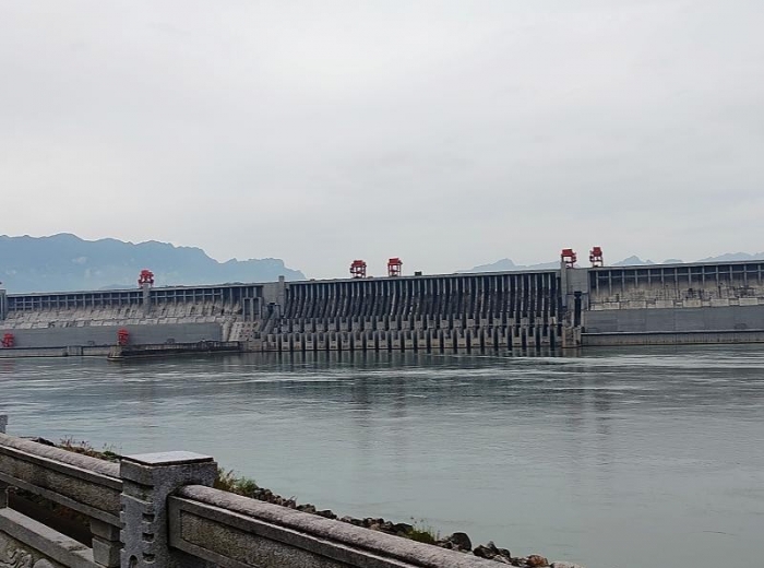 宜昌+交运两坝一峡游船+三峡垂直升船机一日跟团游！图1