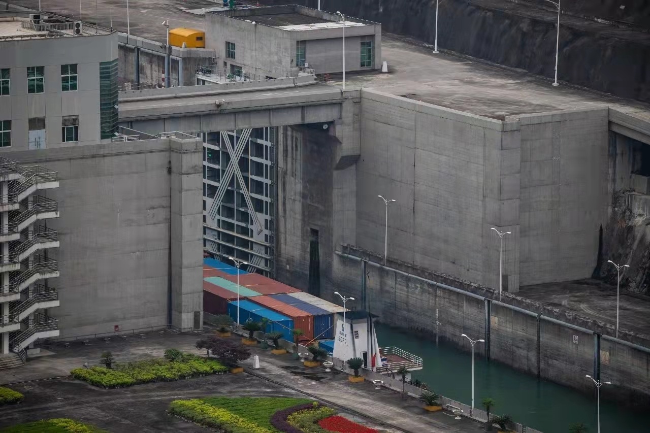 三峡大坝船闸(1)