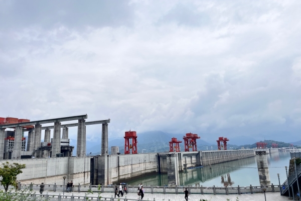 宜昌两天一晚深度游玩攻略｜逛峡江大坝，品地道烟火