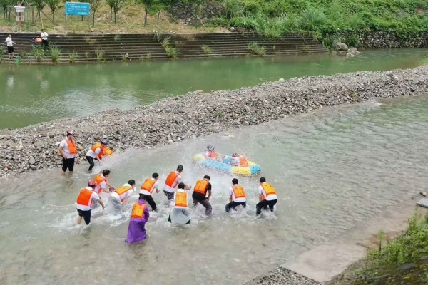 从宜昌去朝天吼漂流都有哪些交通方式？
