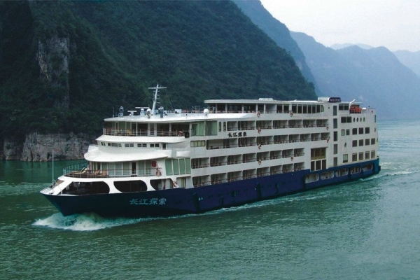 长江探索号三峡游轮可以原船过三峡升船机吗?是不是不用换船?
